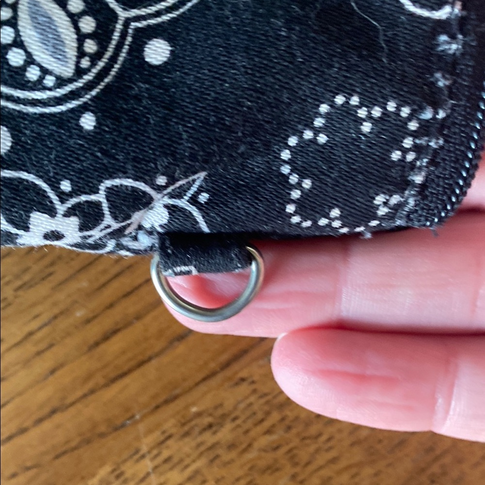 Thirty-one Black and White Floral Pouch - Picture 4 of 6